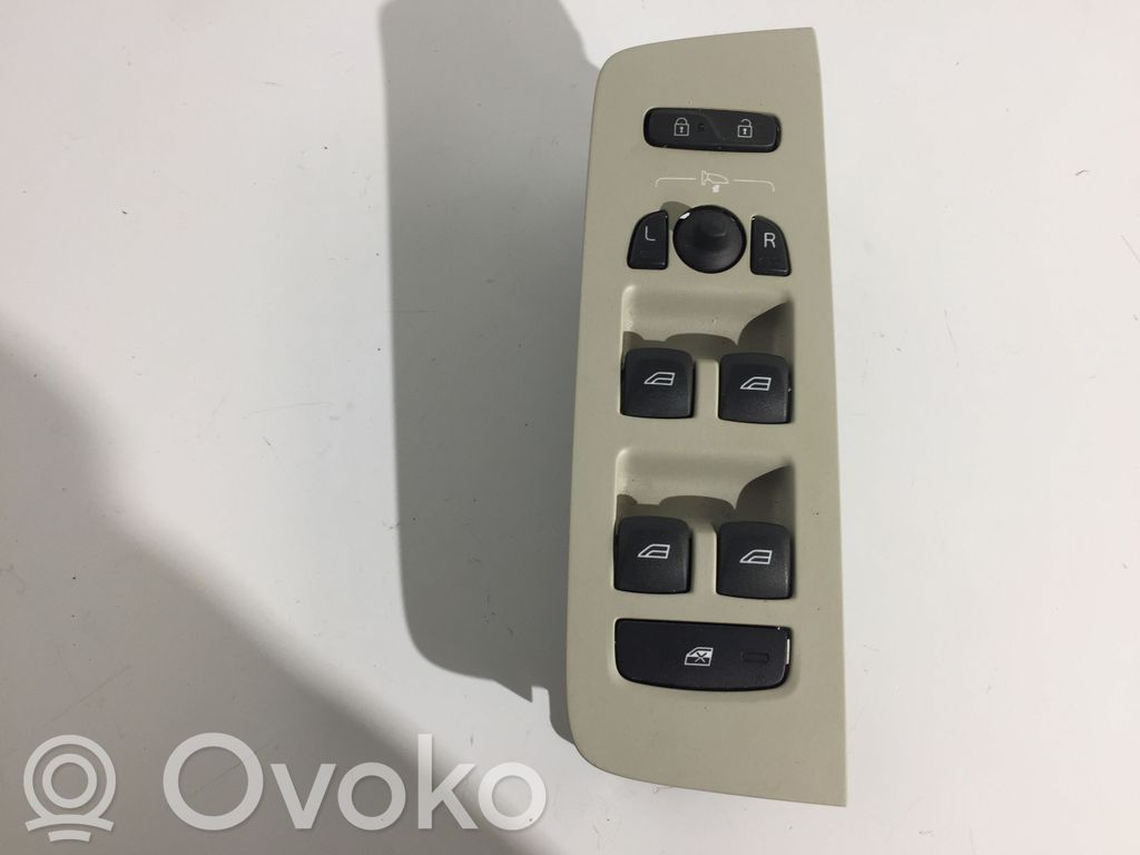 Volvo V40 Electric window control switch 