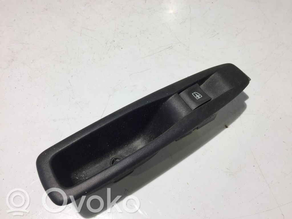 Renault Captur Electric window control switch 
