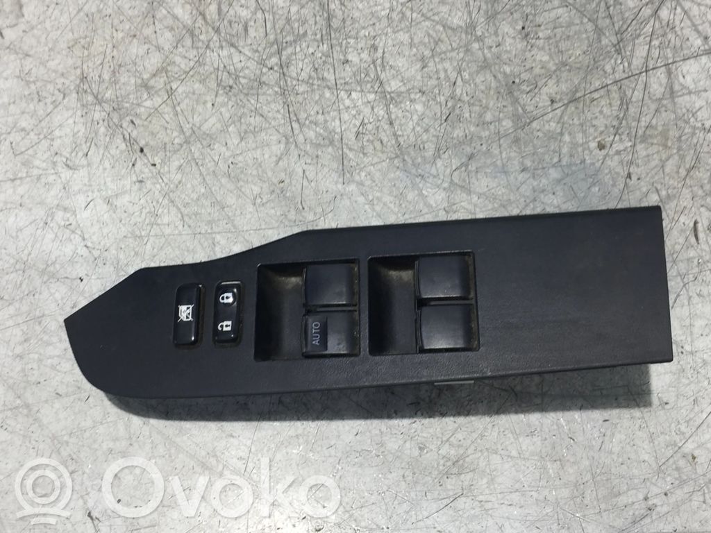 Toyota Auris E180 Electric window control switch 