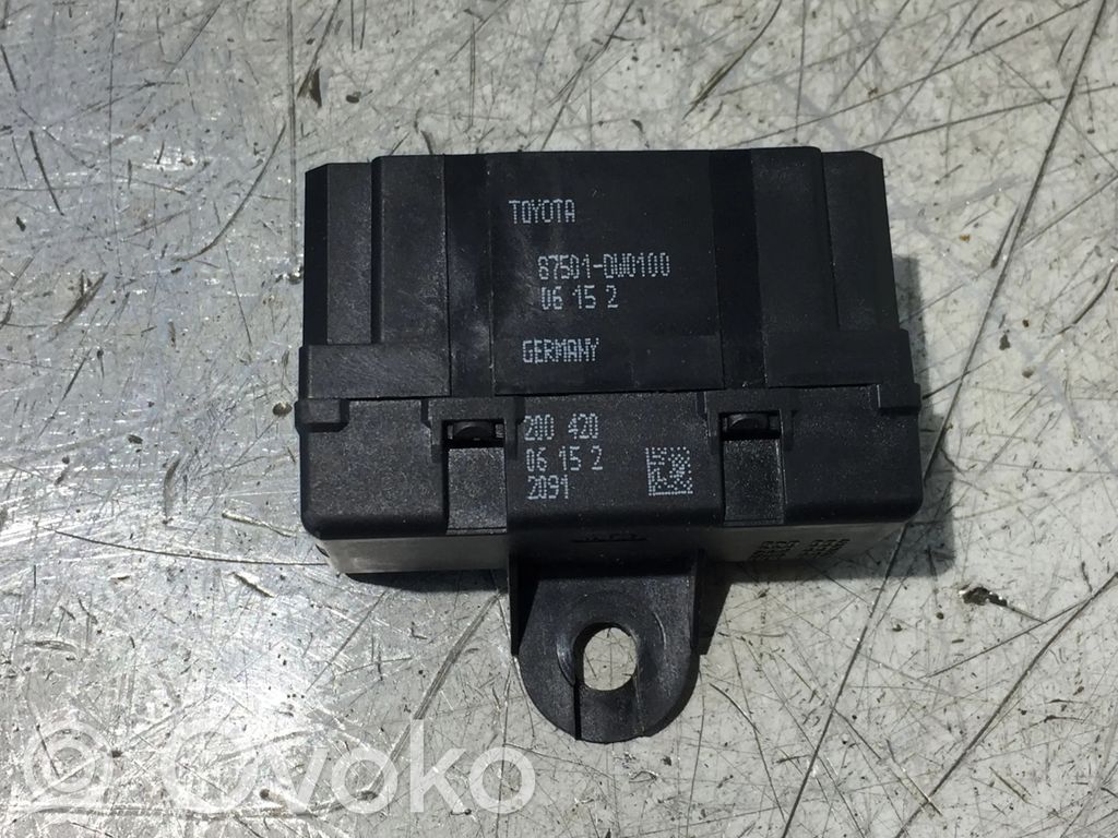Moduł / Przekaźnik podgrzewania foteli   87501DW0100,200420