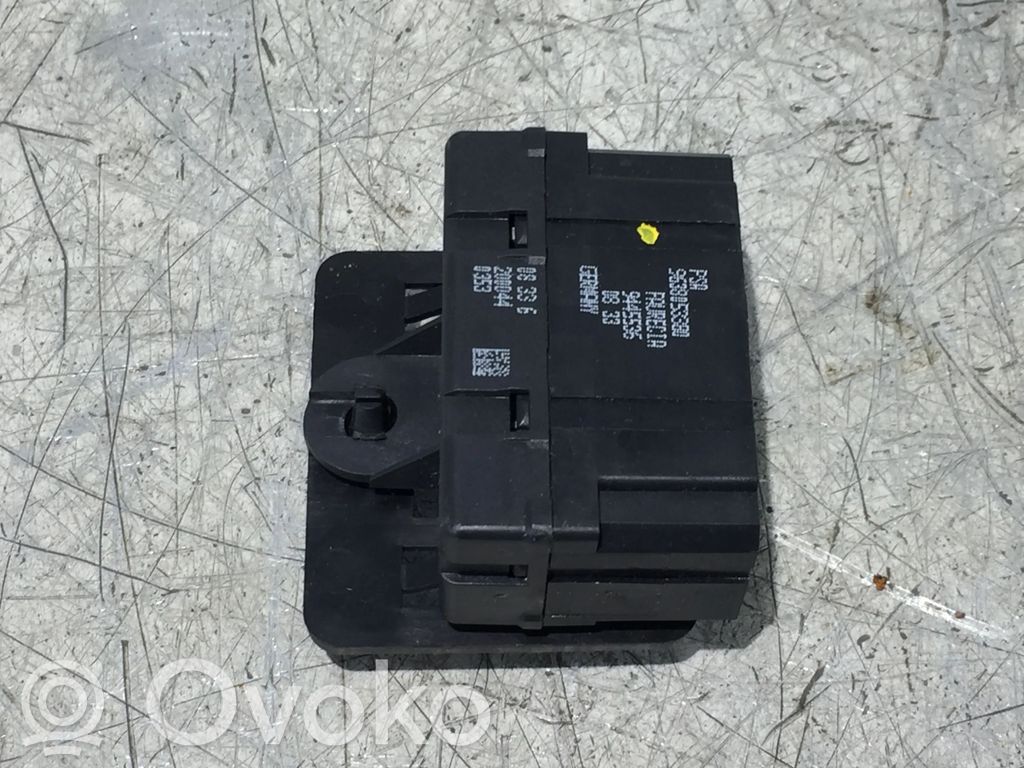 Peugeot 607 Seat heating relay 