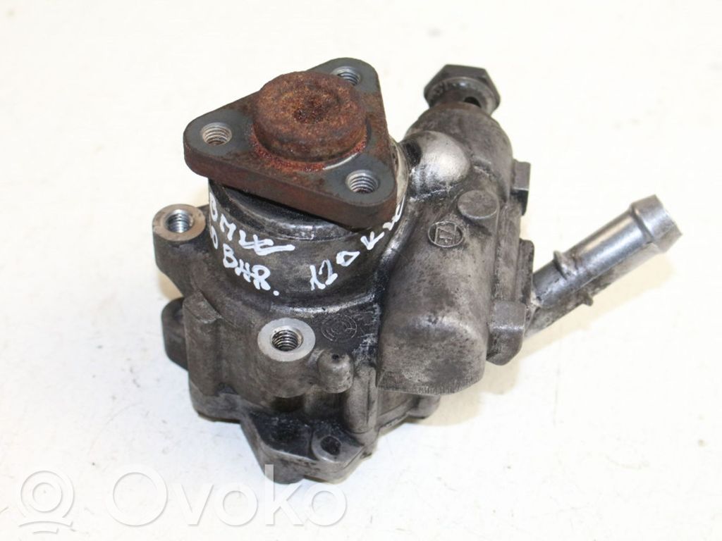 BMW X3 E83 Power steering pump 