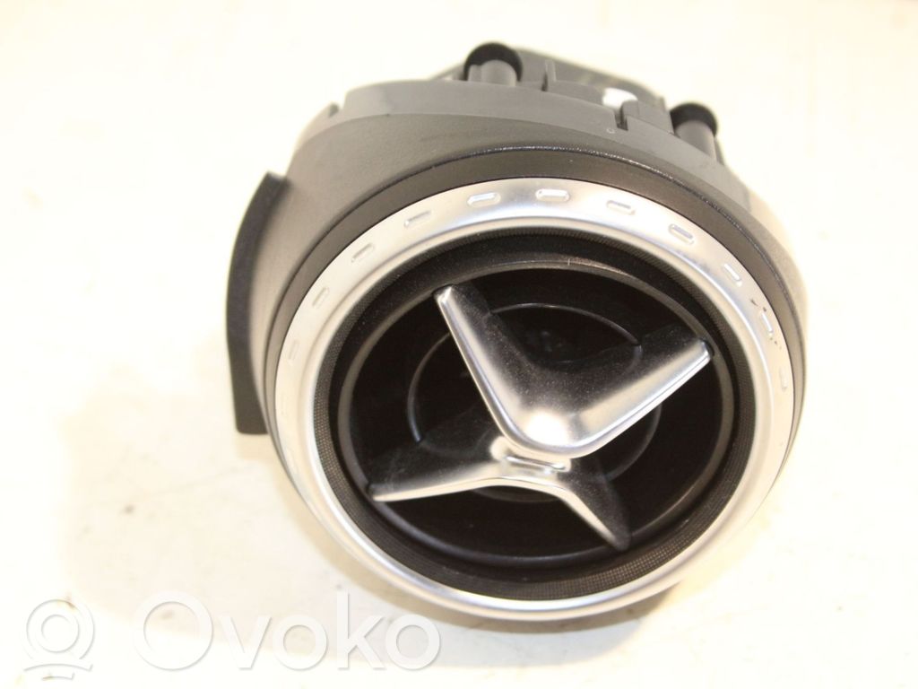 Mercedes-Benz GLA W156 X156 Boczna kratka nawiewu deski rozdzielczej 
