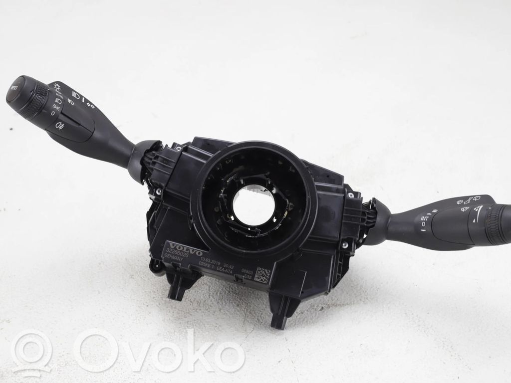 Volvo XC60 Interruptor/palanca de limpiador de luz de giro 