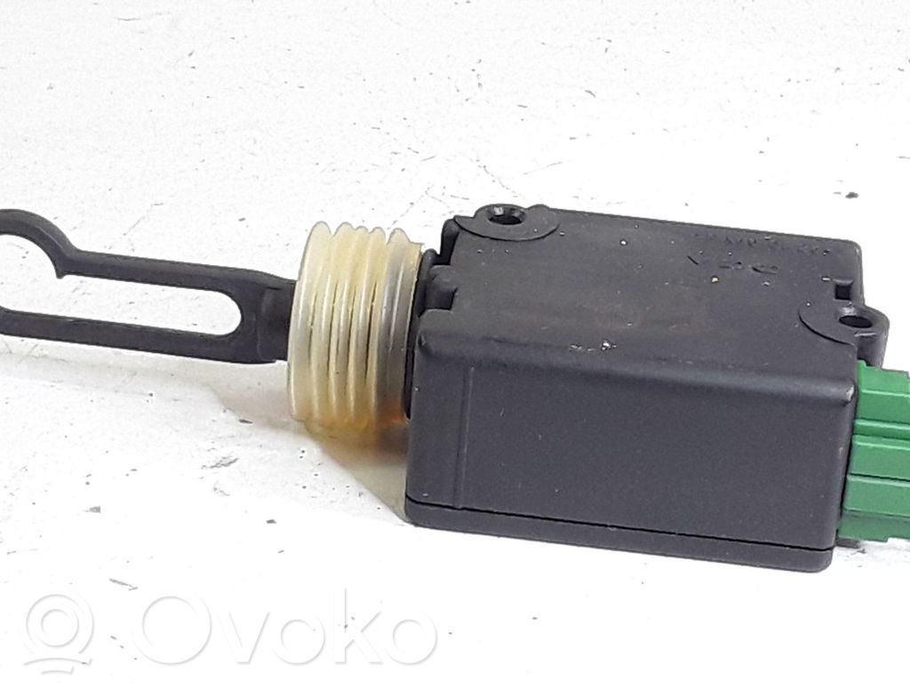Audi A6 S6 C5 4B Central locking motor 