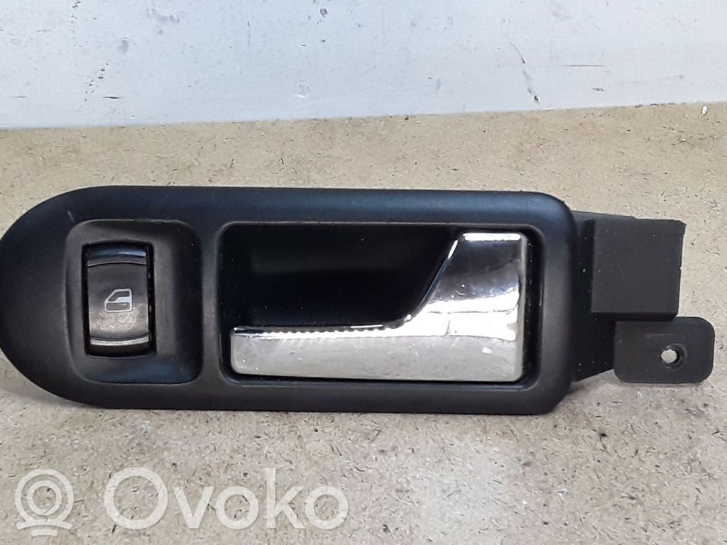 Volkswagen PASSAT B5.5 Front door interior handle 