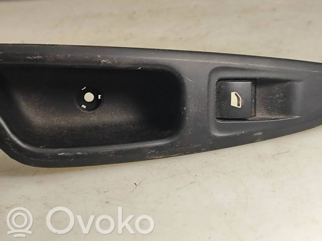 Peugeot 308 Electric window control switch 
