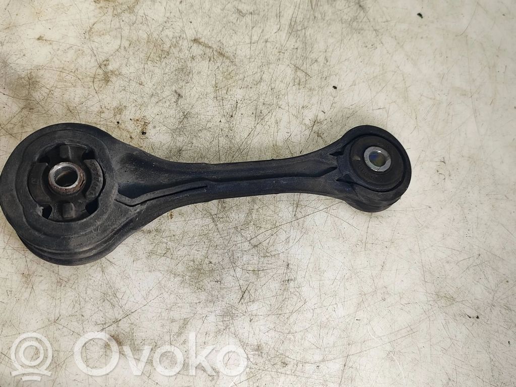 Subaru Impreza III Engine mount bracket 