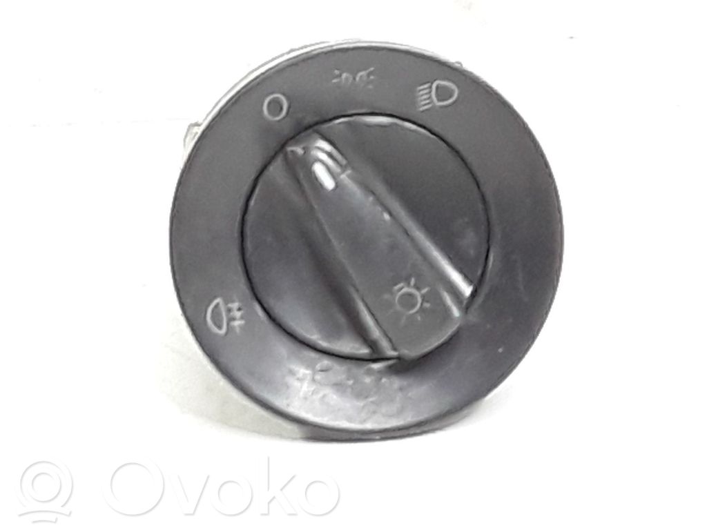 Volkswagen PASSAT B5 Light switch 