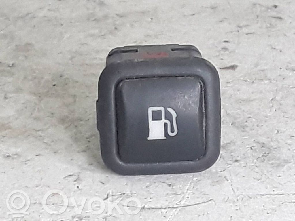 Volkswagen Bora Fuel tank opening switch 