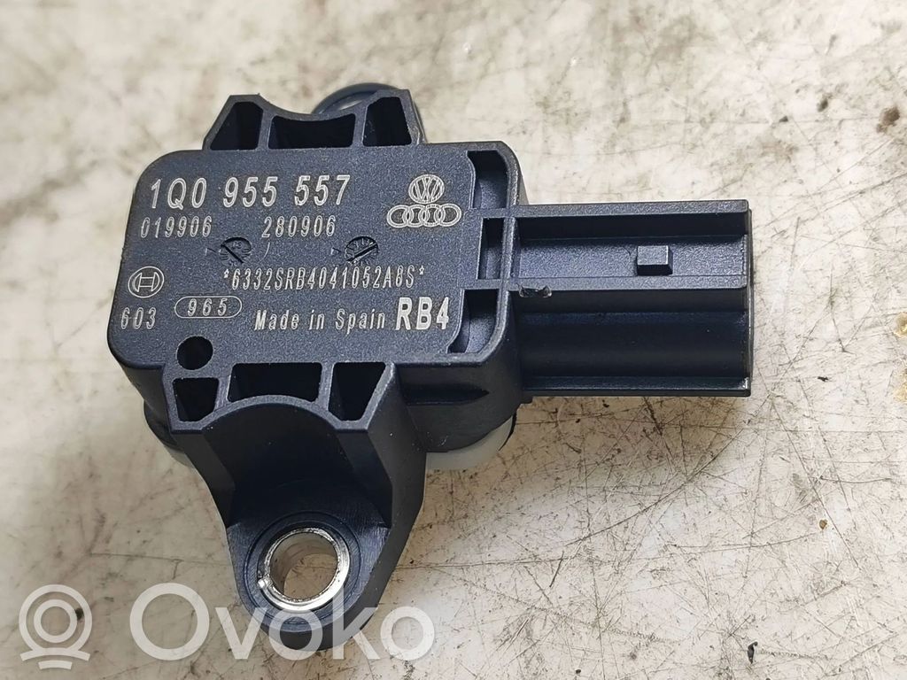 Volkswagen Eos Airbag deployment crash/impact sensor 