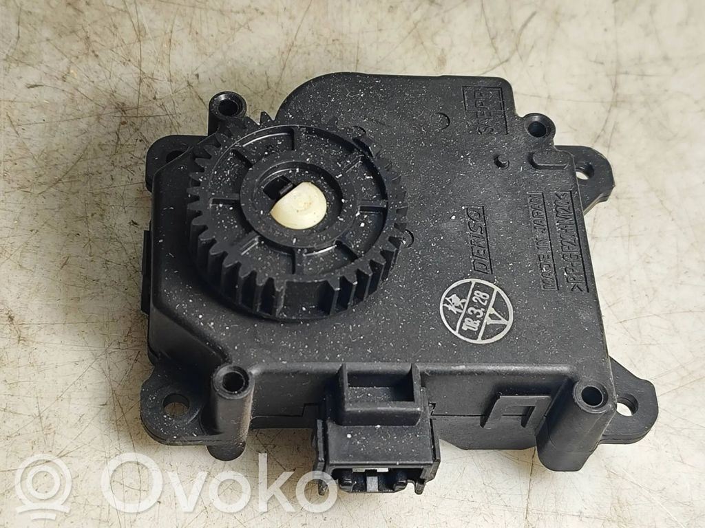 Lexus IS 220D-250-350 Silniczek nagrzewnicy 