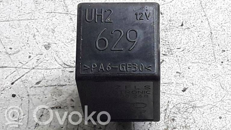 Audi A4 S4 B6 8E 8H Другое реле 