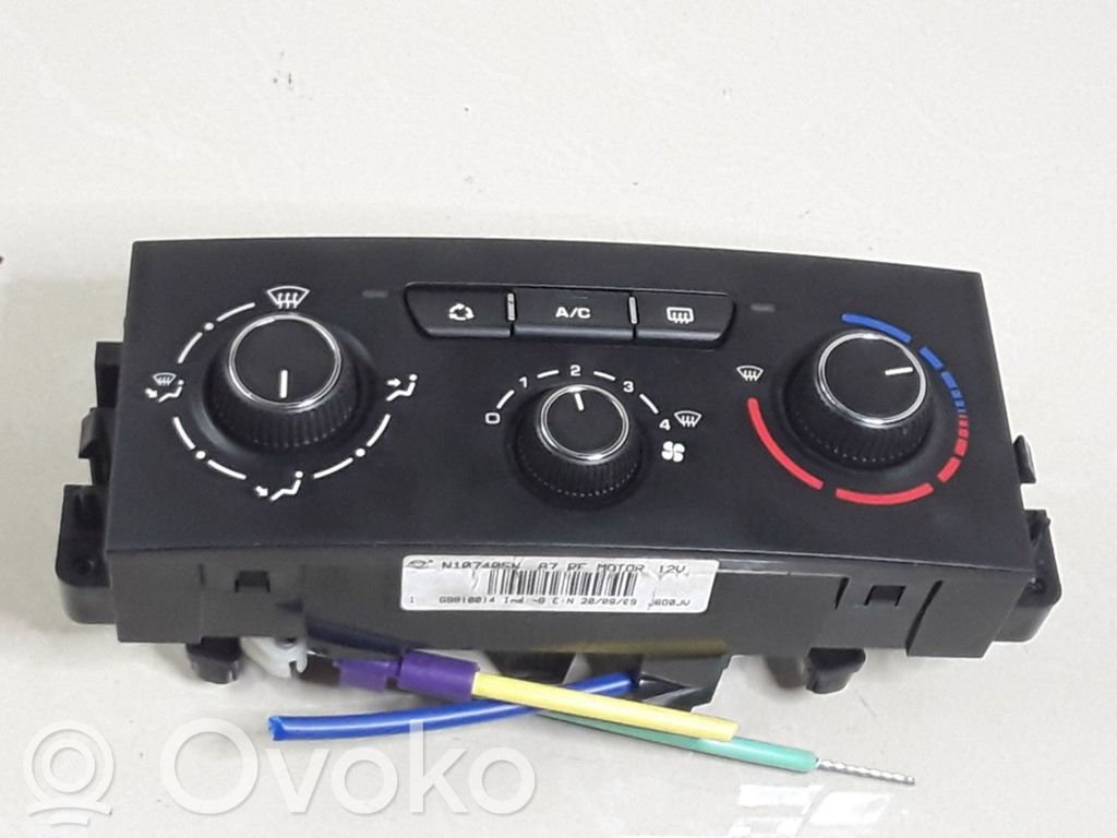 Peugeot 207 Climate control unit 