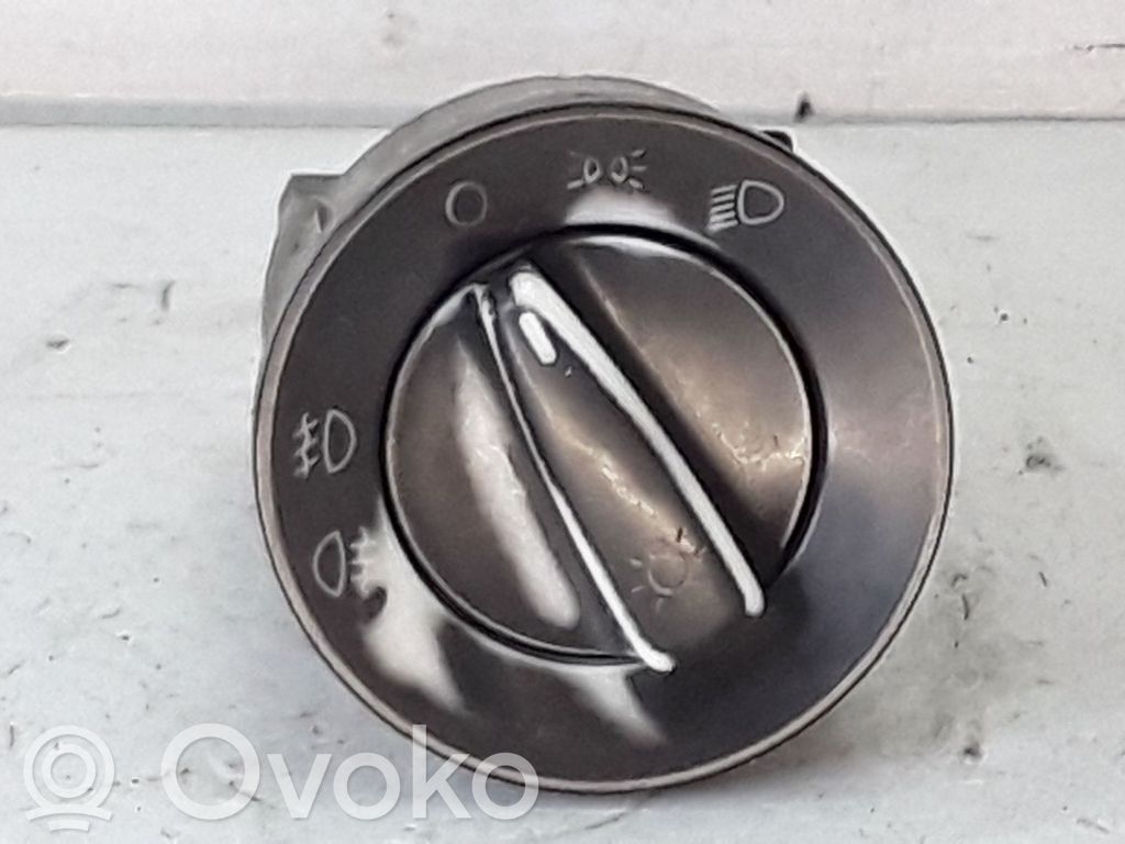 Volkswagen PASSAT B5 Light switch 