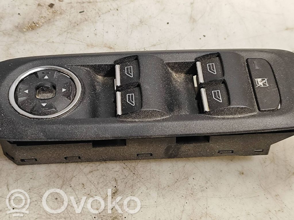 Ford Mondeo MK IV Electric window control switch 