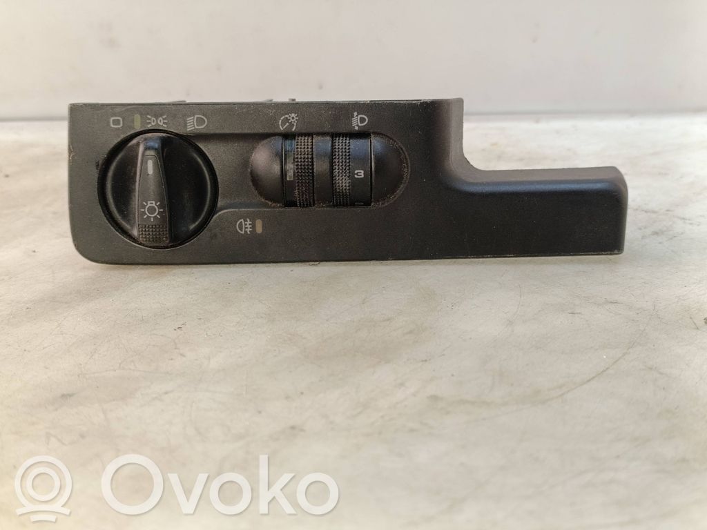 Volkswagen PASSAT B4 Interruptor de luz 