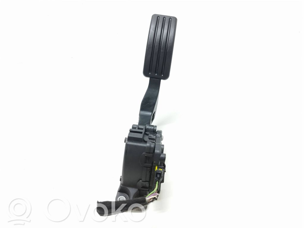 Dacia Sandero Akseleratora pedālis 
