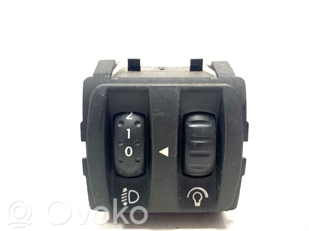 Renault Captur Headlight level height control switch 