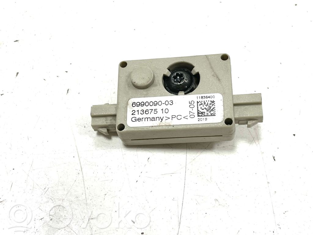 BMW 3 E90 E91 Antenos stiprintuvas 