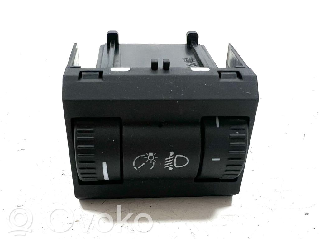 Skoda Superb B6 (3T) Headlight level height control switch 
