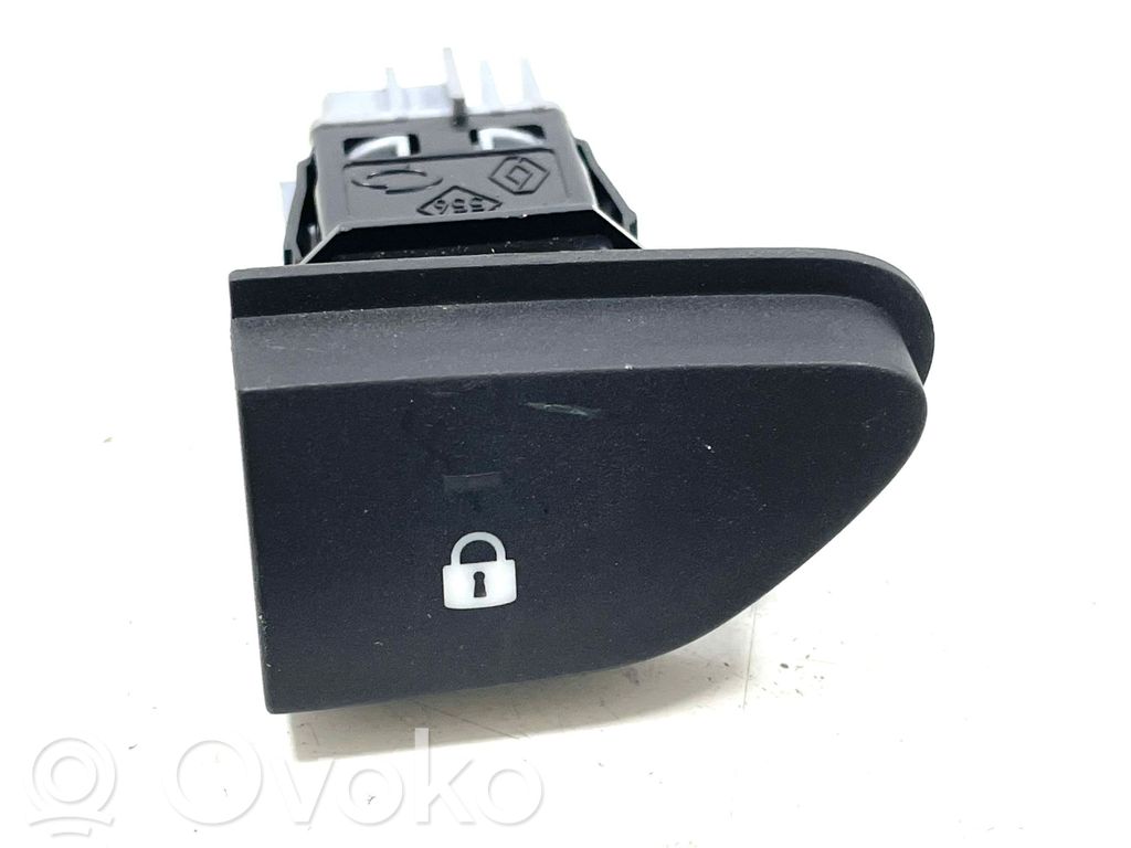 Renault Captur Central locking switch button 