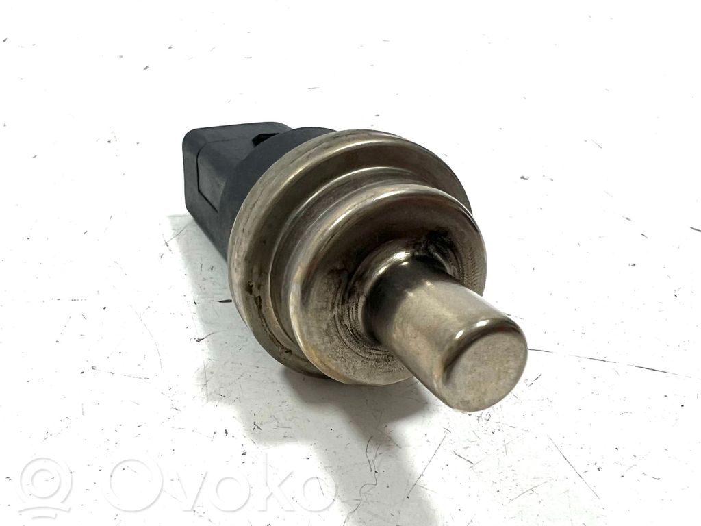 Audi A4 S4 B7 8E 8H Fuel temperature sensor 