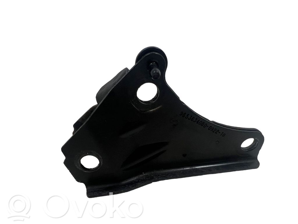Citroen C3 Aircross Gearbox mounting bracket 