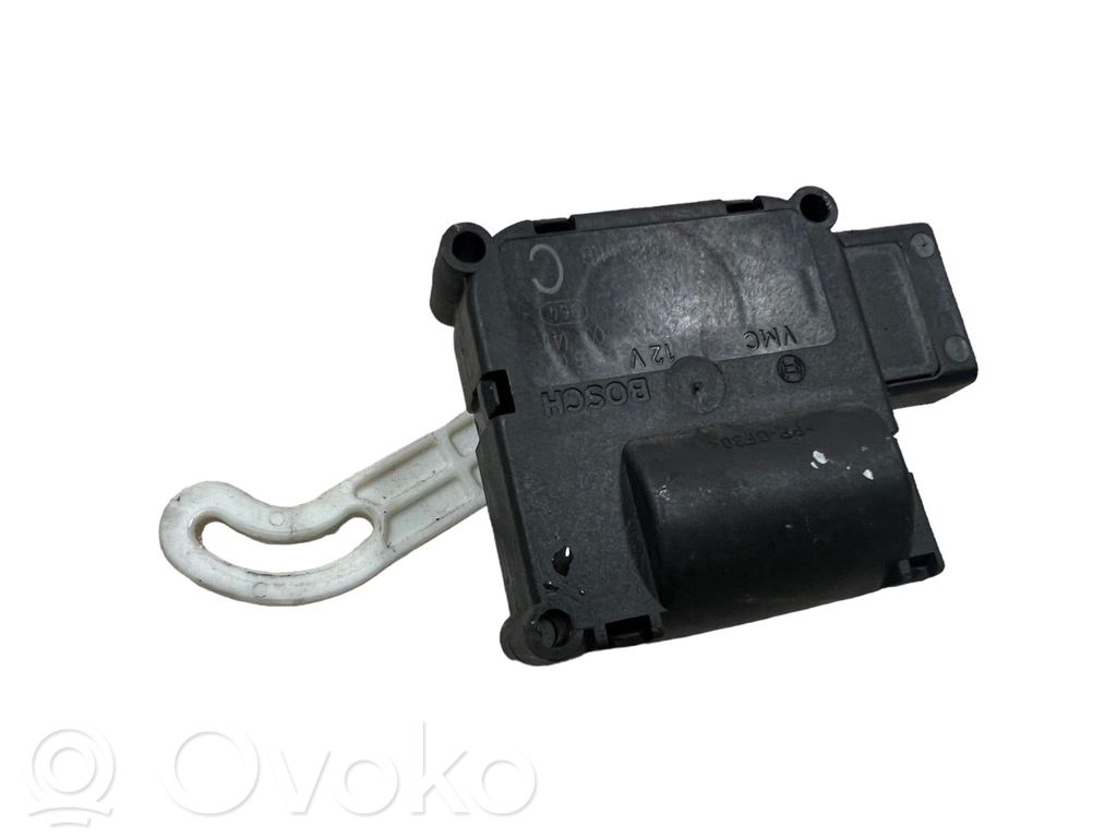 Audi A8 S8 D3 4E Stellmotor Heizung Klima 