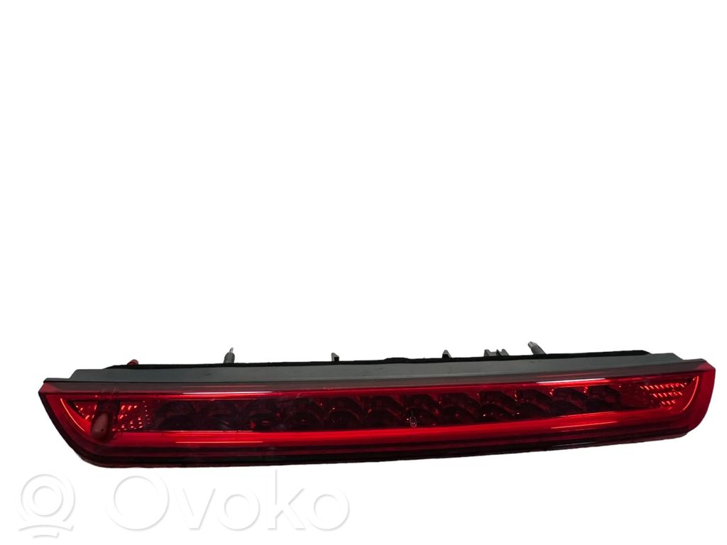 Peugeot 3008 II Trzecie światło stop 