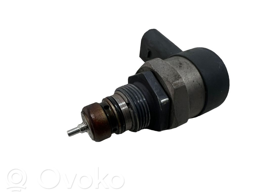 BMW 5 E60 E61 Fuel pressure sensor 