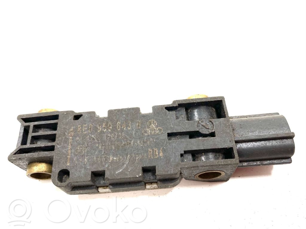 Audi A4 S4 B7 8E 8H Airbagsensor Crashsensor Drucksensor 