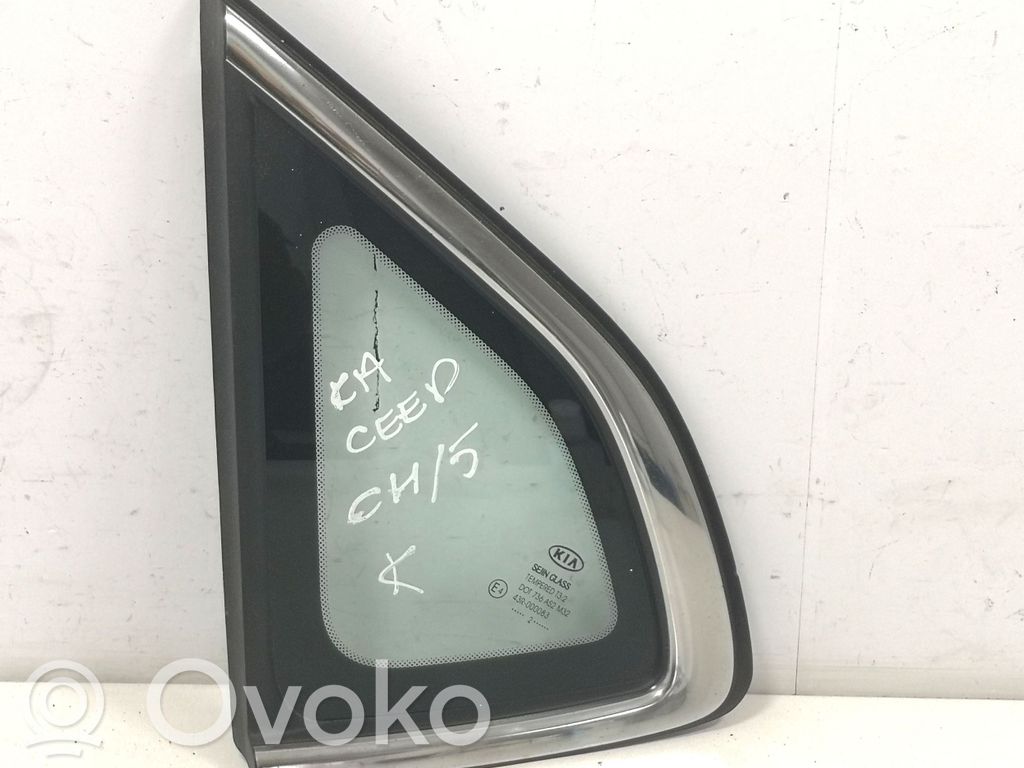 KIA Ceed Galinis šoninis kėbulo stiklas 