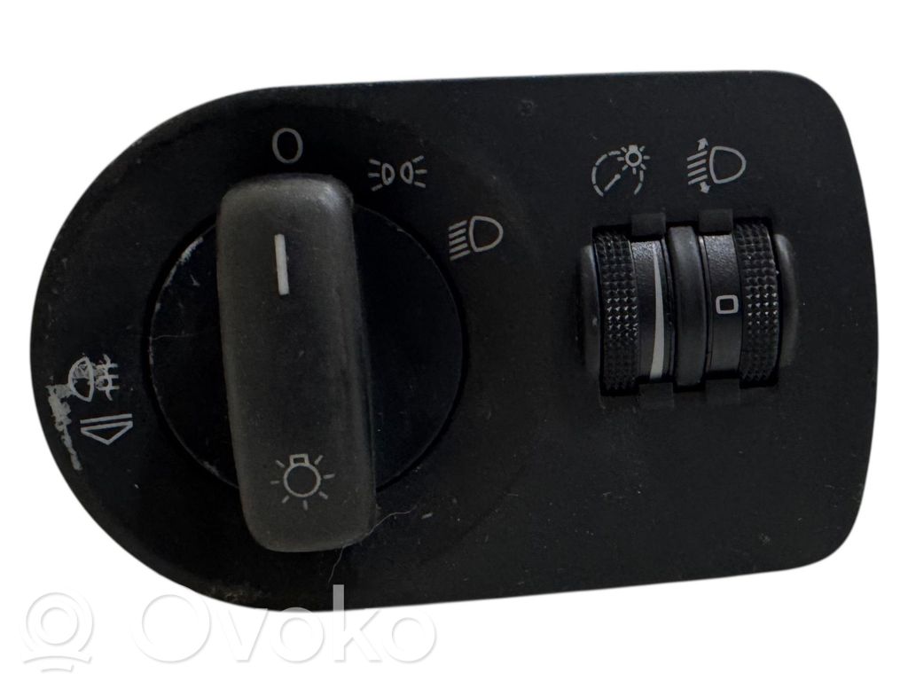 Audi A3 S3 8P Lichtschalter 