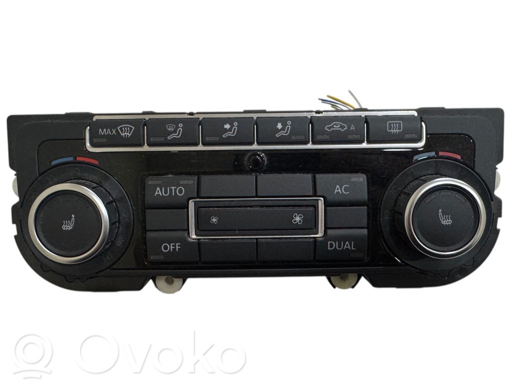 Volkswagen Golf VI Climate control unit 