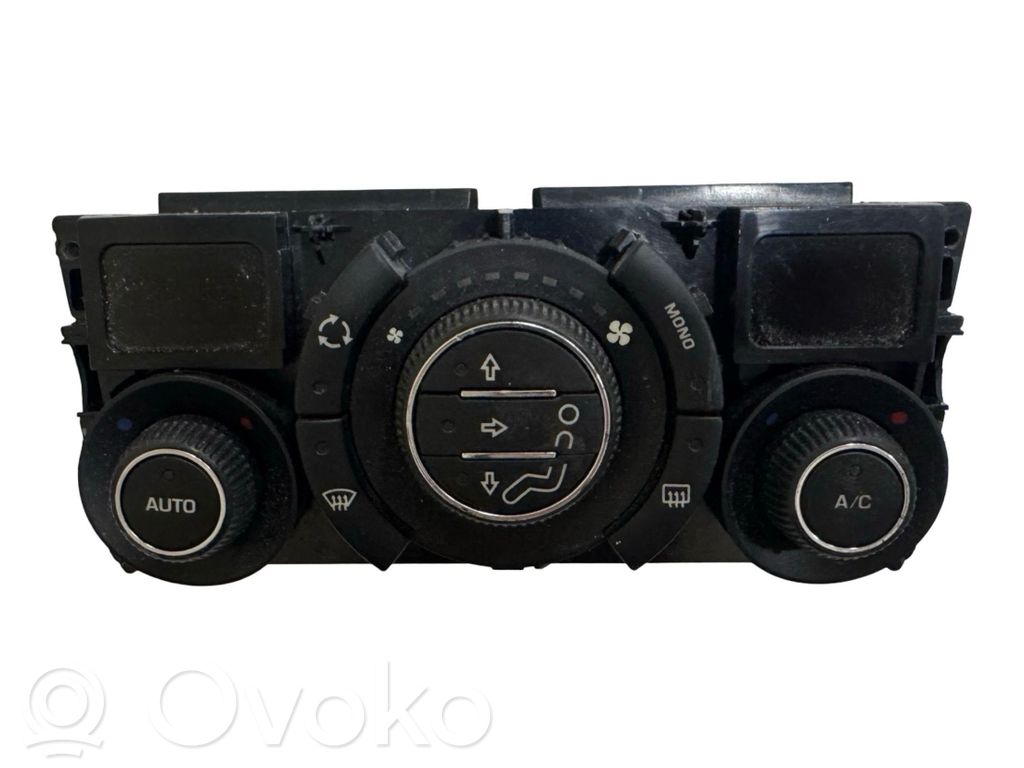 Peugeot 308 Climate control unit 