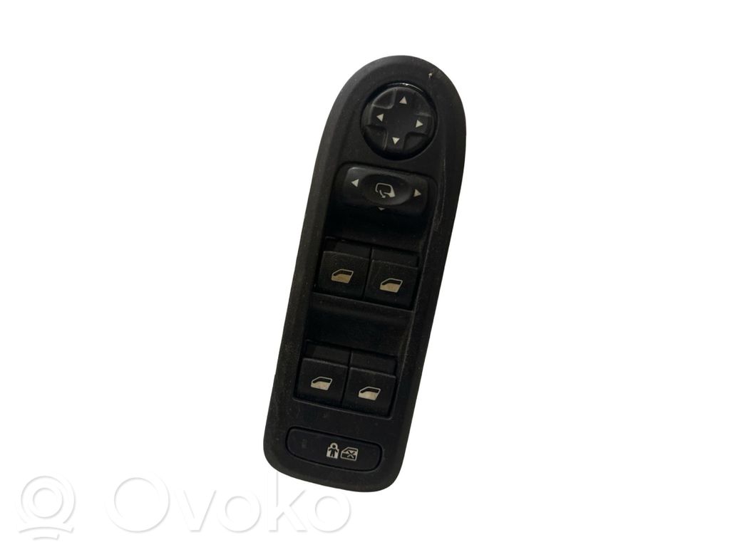 Peugeot 508 Electric window control switch 