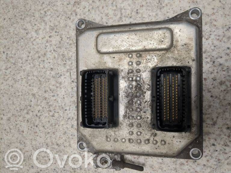 Opel Astra J Unitate/modul de control motor 