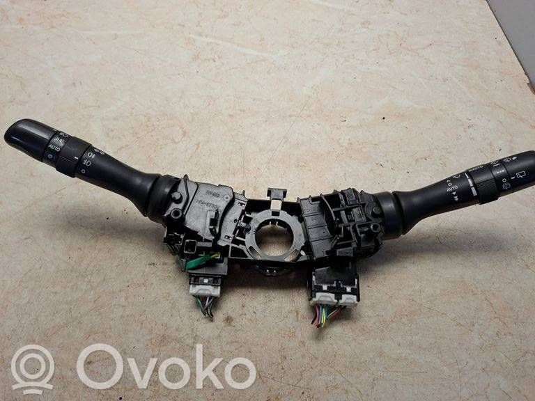 Subaru Outback (BS) Daudzfunkciju vadības slēdzis / poga 
