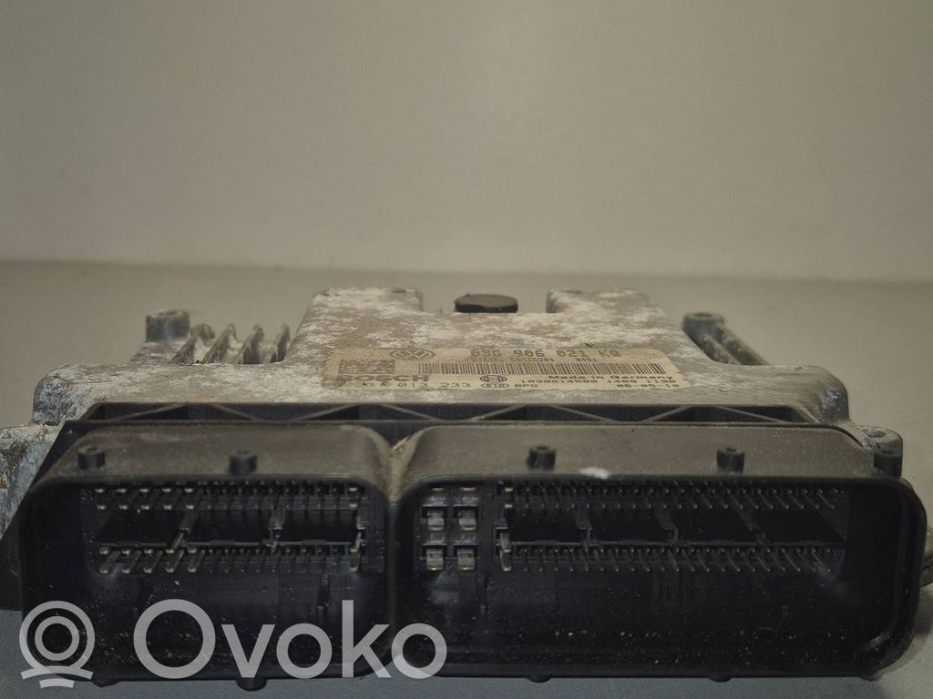 Volkswagen Golf V Engine control unit/module 