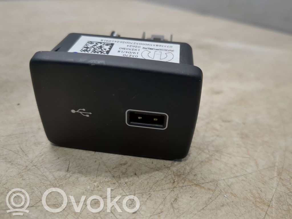 Citroen Relay III USB socket connector 