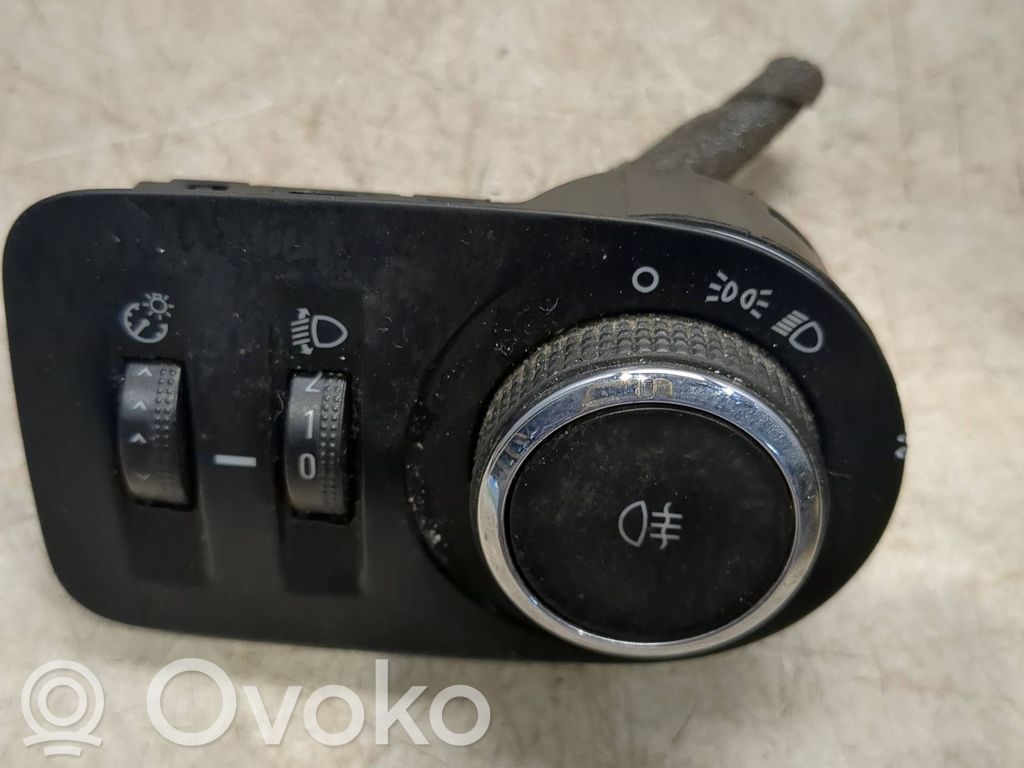 Opel Zafira C Light switch 