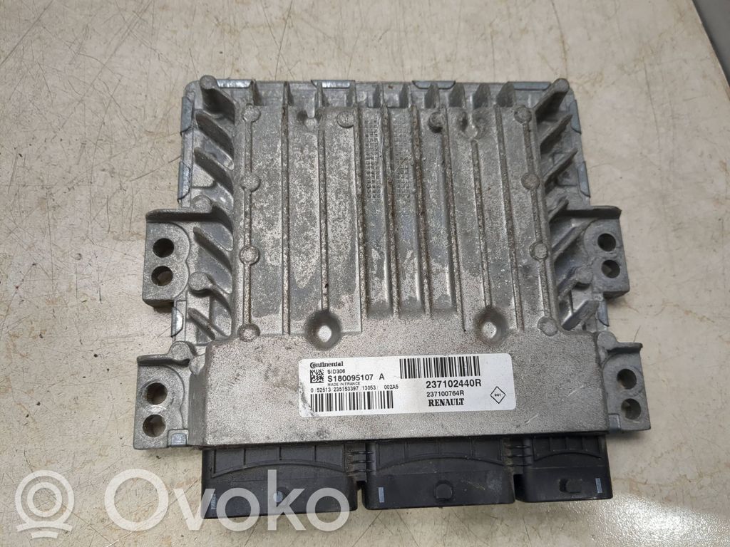 Dacia Duster Engine control unit/module 