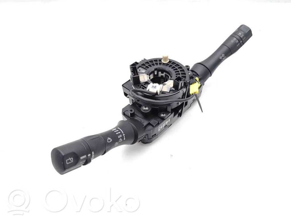 Nissan Juke I F15 Wiper turn signal indicator stalk/switch 