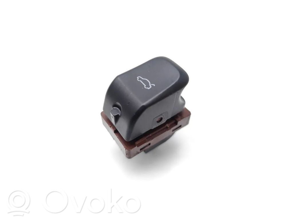 Audi A4 S4 B8 8K Tailgate opening switch 