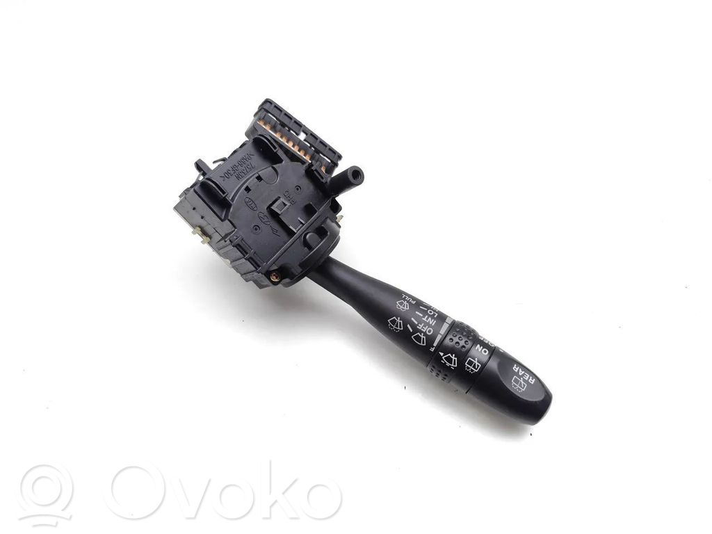KIA Rio Pyyhkijän vipu 