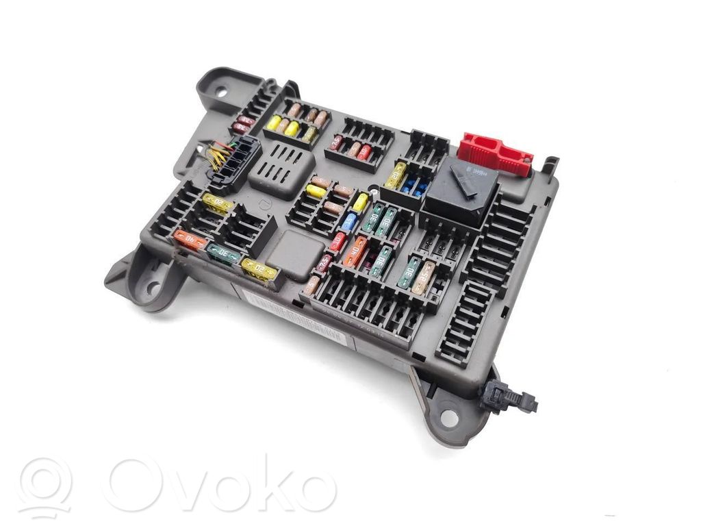 BMW X5 E70 Fuse module 