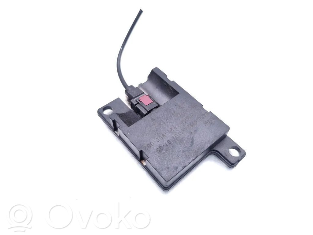 BMW 7 E65 E66 Aerial antenna amplifier 