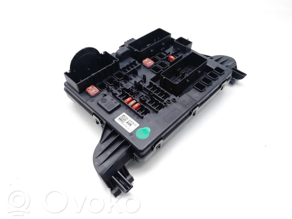 Opel Insignia A Fuse module 