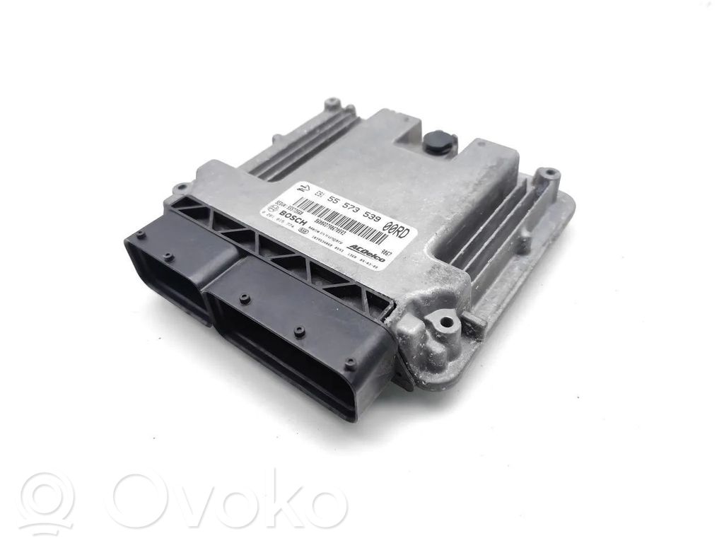 Opel Insignia A Engine control unit/module 